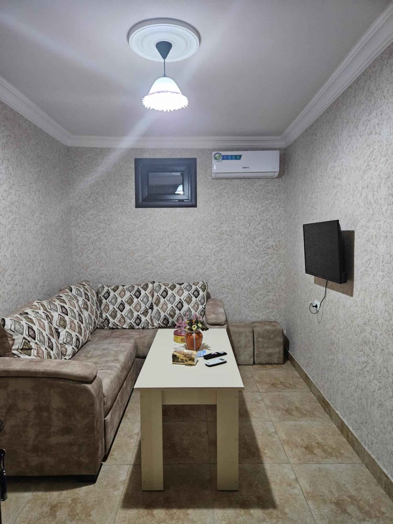 Galstyans Hotels Zvartnots Airport P'arak'ar Extérieur photo