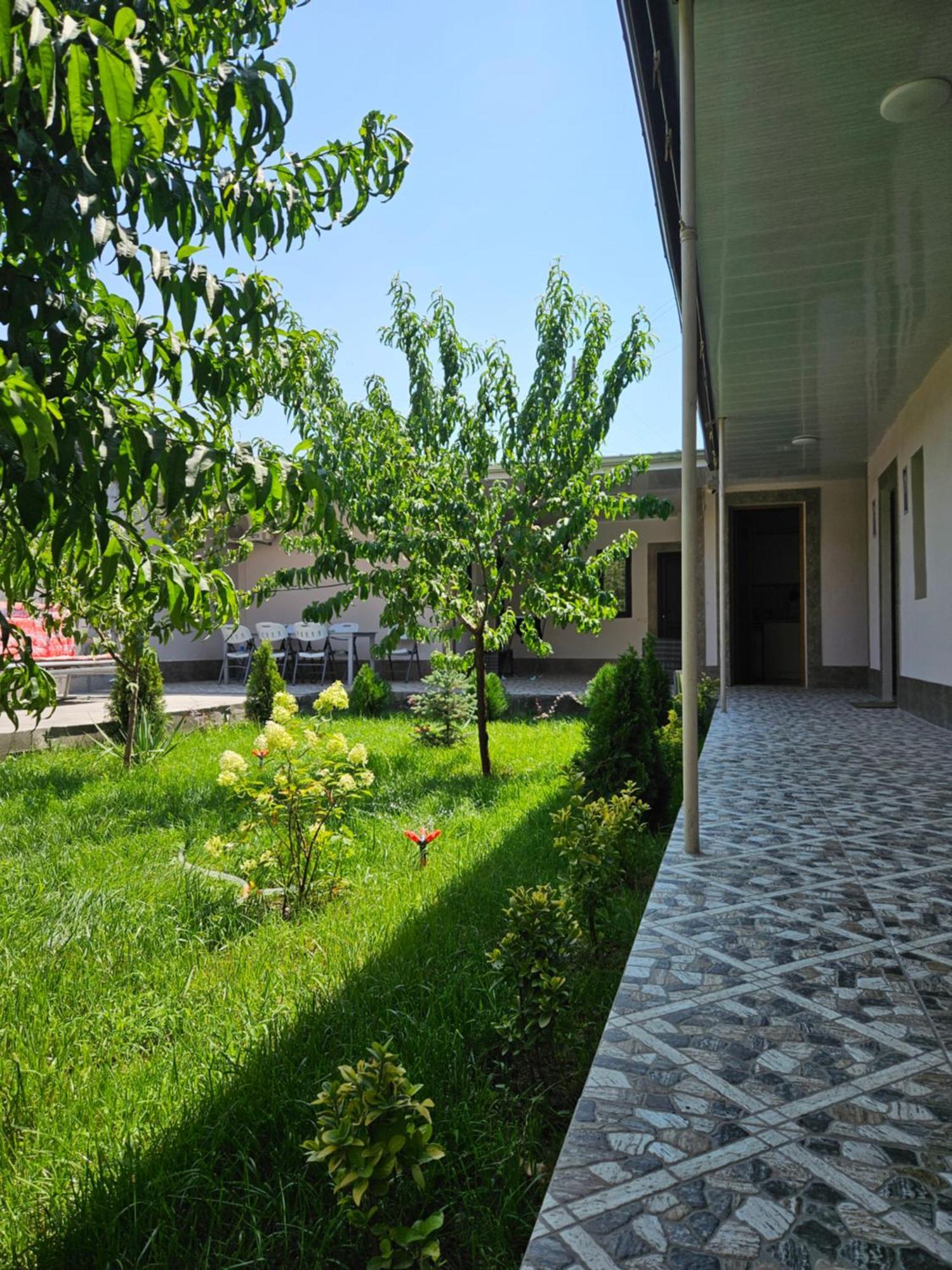 Galstyans Hotels Zvartnots Airport P'arak'ar Extérieur photo